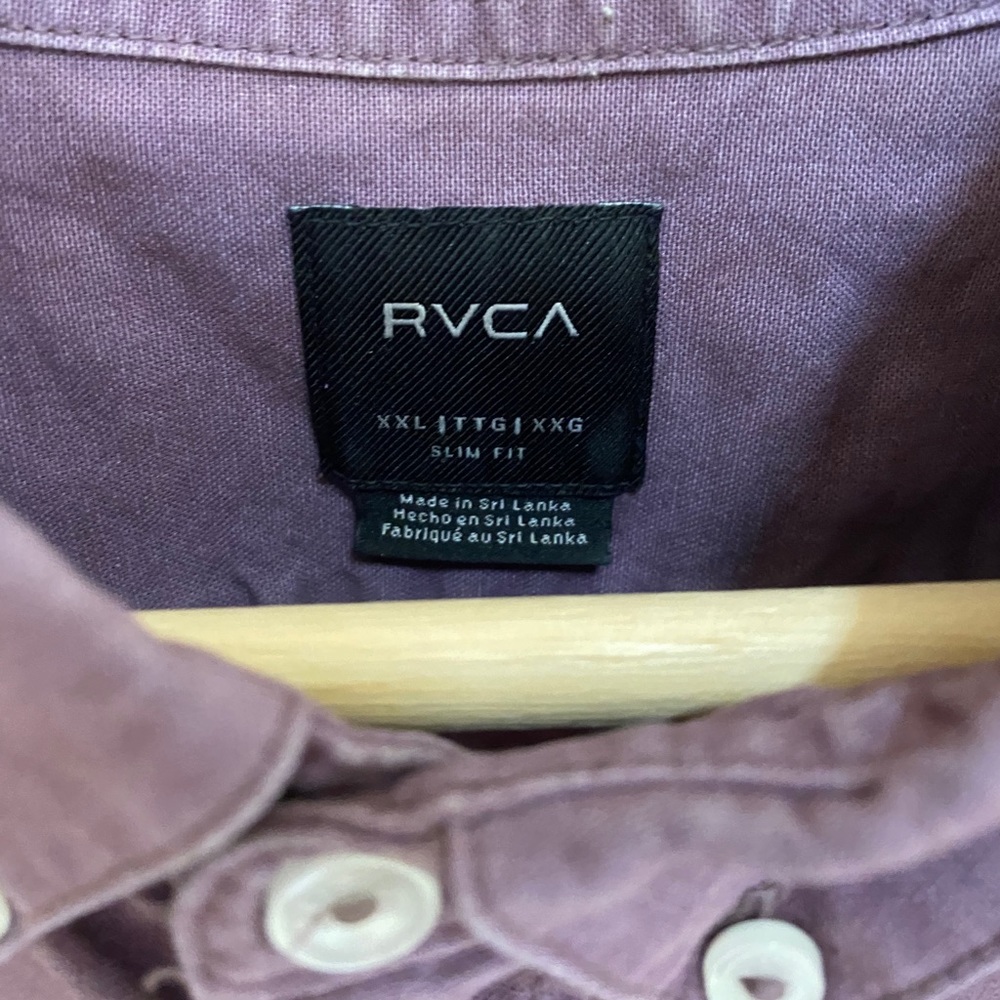 RVCA THAT’LL BUTTER SHORT-SLEEVE SHIRT. XL